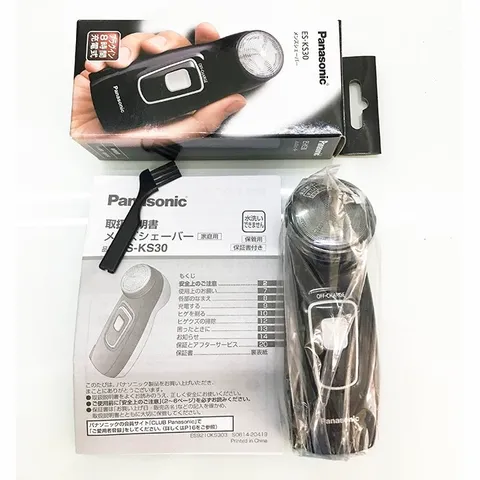 Máy cạo râu lưỡi xoay Panasonic ES-KS30 - Thiết kế nhỏ gọn, sạc pin tiện lợi và lưỡi titanium siêu sắc bén.