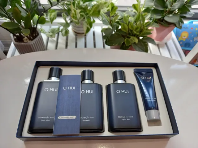 Bộ Dưỡng Da Nam Giới OHUI Meister For Men Hydra - Set 3 Sản Phẩm Chăm Sóc Da Sâu, Giúp Sáng Da và Se Khít Lỗ Chân Lông