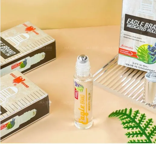 Dầu Trắng Dạng Lăn Eagle Brand Medicated Rollon 8ml - Giảm Đau, Giữ Ấm, Thoải Mái Khi Du Lịch, Hỗ Trợ Cảm Lạnh