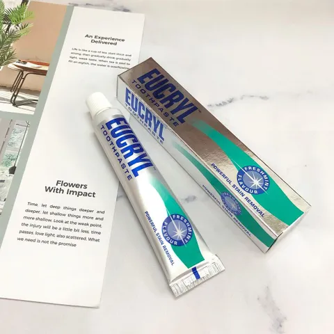Kem Đánh Răng Eucryl Freshmint Thornton & Floss 62g - Tẩy Trắng, Ngăn Mảng Bám, Hơi Thở Thơm Mát Tự Nhiên