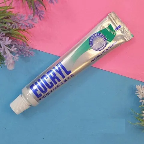 Kem Đánh Răng Eucryl Freshmint Thornton & Floss 62g - Tẩy Trắng, Ngăn Mảng Bám, Hơi Thở Thơm Mát Tự Nhiên