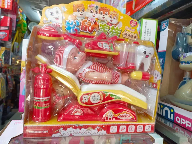 Bộ Đồ Chơi Bác Sĩ Khám Răng Với Búp Bê Dễ Thương - Màu Ngẫu Nhiên Xanh, Hồng, Đỏ - Đồ Chơi Giáo Dục Trẻ Em