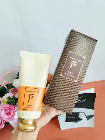 Sữa Rửa Mặt Dưỡng Ẩm Whoo Vàng 180ml - Foam Cleanser Độ Ẩm Cao Giúp Sáng Da, Ngăn Mụn và Làm Sạch Sâu Lớp Trang Điểm