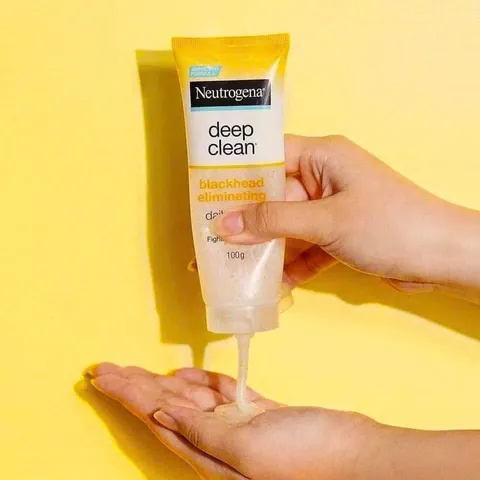 Sữa Rửa Mặt Neutrogena Ngừa Mụn Đầu Đen 100g - Tẩy Tế Bào Chết Hiệu Quả, Làm Sáng Da, Được Bác Sĩ Da Liễu Kiểm Nghiệm