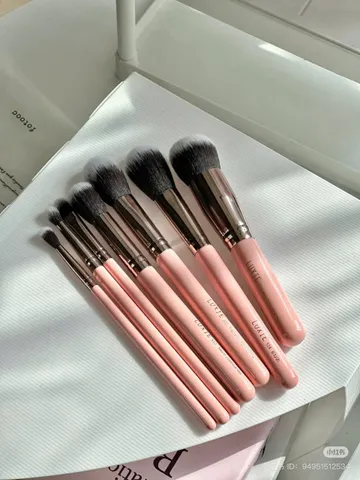 Bộ Cọ Trang Điểm Luxie Rose Gold - 7 Cây Cọ Sang Trọng Với Hộp Đựng Cute, Lớp Phủ Mỏng Mịn Tự Nhiên
