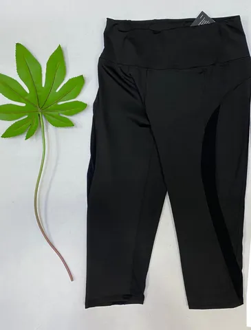Quần Lửng Legging Nữ Phối Lưới Tập Gym Yoga Fitness Thể Thao - Mềm Mại Thấm Hút Mồ Hôi, Kèm Mút Nâng Ngực