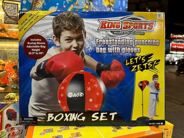 Bộ đồ chơi Boxing 9121 - Dụng cụ thể thao đấm bốc cho trẻ em, giúp phát triển kỹ năng và phản xạ nhanh nhẹn, an toàn không độc hại.