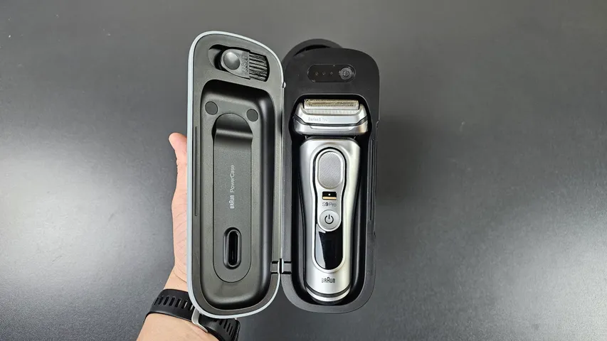 Máy cạo râu Braun Series 9 Pro Premium 9477 - Đầu ProLift, Sạc Dễ Dàng, Sản Xuất Tại Đức, Cạo Râu Nhẹ Nhàng, Hiệu Quả Cao