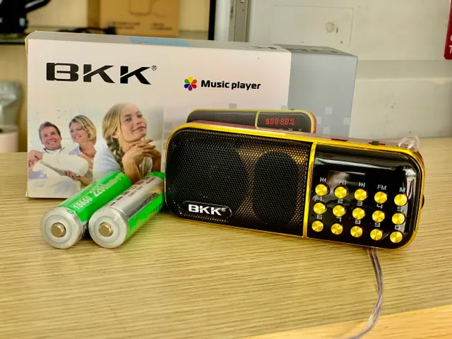 Loa Giảng Kinh Địa Tạng BKK 102 Tập - Thiết Bị Nghe Pháp Chất Lượng Cao với Thẻ Nhớ và Dây Sạc