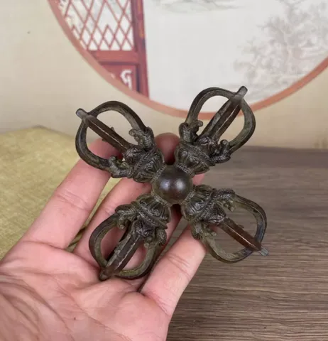 Chày Yết Ma - Pháp khí Mật tông Tây Tạng