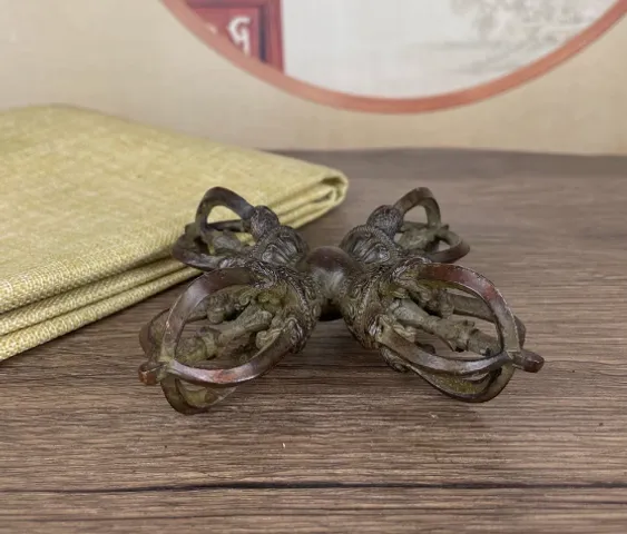 Chày Yết Ma - Pháp khí Mật tông Tây Tạng