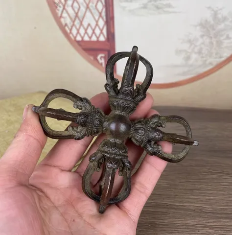 Chày Yết Ma - Pháp khí Mật tông Tây Tạng
