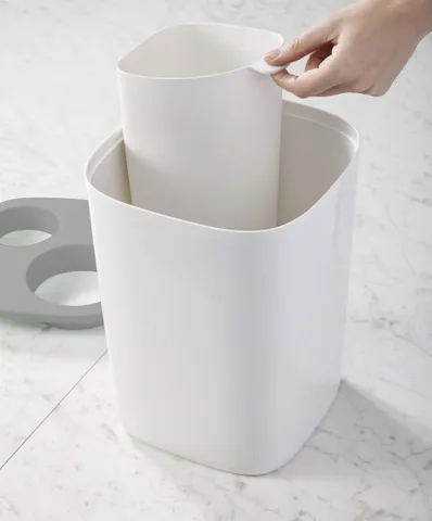 Thùng rác nhà tắm 2 ngăn Joseph Joseph 70514 Split 8L - Thiết kế hiện đại, màu trắng xám, chứa rác hiệu quả cho phòng tắm