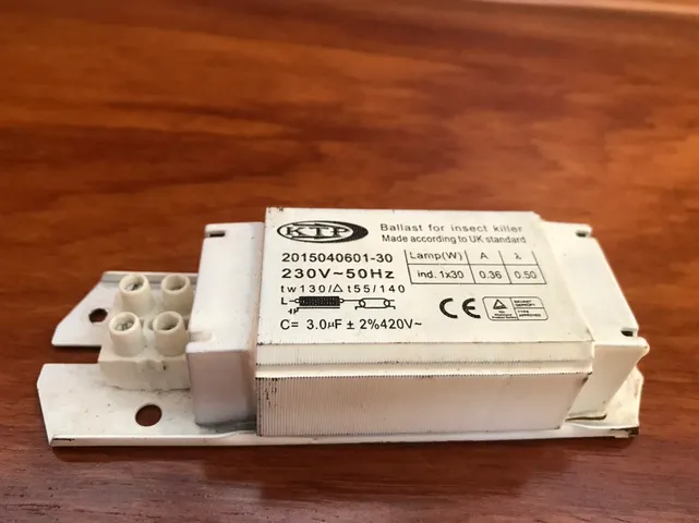 Đèn diệt côn trùng 30W Taiwan - Tăng phô bắt muỗi hiệu quả, bảo vệ không gian sống an toàn cho gia đình bạn.