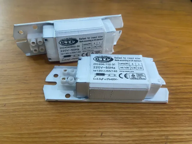 Đèn diệt côn trùng 30W Taiwan - Tăng phô bắt muỗi hiệu quả, bảo vệ không gian sống an toàn cho gia đình bạn.