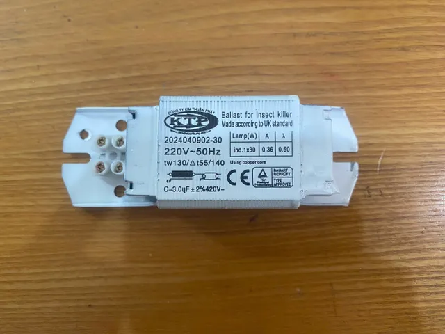 Đèn diệt côn trùng 30W Taiwan - Tăng phô bắt muỗi hiệu quả, bảo vệ không gian sống an toàn cho gia đình bạn.