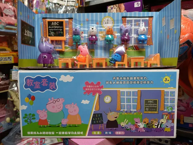 Bộ Đồ Chơi Nhà Búp Bê Lớp Học Heo Peppa Màu Sắc Tươi Sáng - Kích Thích Tư Duy Cho Trẻ Từ 3 Tuổi Trở Lên