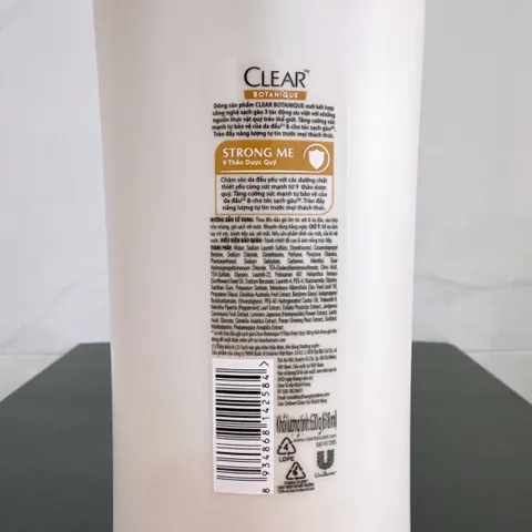 Dầu gội sạch gàu Clear chai 630g