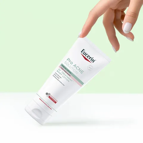Sữa Dưỡng Thể Eucerin Proacne 3X Giảm Mụn & Thâm 200mL - Kem Dưỡng Chuyên Sâu Cho Da Mụn, Cấp Ẩm, Làm Mịn Da