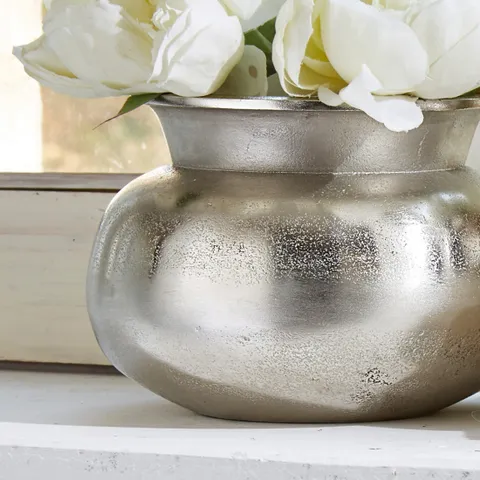 Bộ bình cắm hoa Loberon Clément - 2 chiếc nhôm đúc sang trọng, trang trí đẹp cho phòng khách, bàn ăn, tặng quà ý nghĩa.