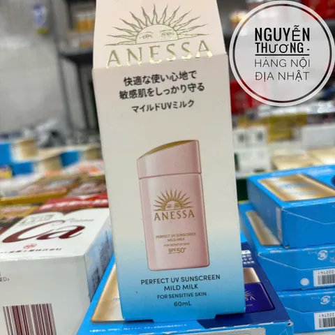 Kem Chống Nắng Dạng Sữa Anessa Cho Da Nhạy Cảm SPF 50+ PA++++ - Bảo Vệ Da Mặt, Cung Cấp Độ Ẩm Từ Chiết Xuất Thiên Nhiên