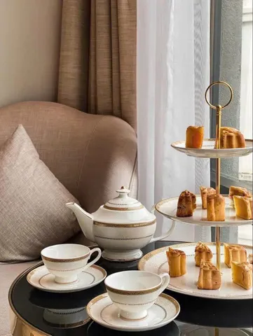 Bộ trà hoàng gia viền vàng Imperial - Sứ xương Châu Âu cao cấp, ấm 700ml và 6 tách 120ml, bền đẹp, văn hóa thưởng trà Việt Nam