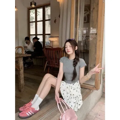 Chân Váy Ngắn Bèo 2 Tầng In Hình Nơ - Thời Trang Nữ Đen Trắng, Phong Cách Thường Ngày, Kích Cỡ S, M, L