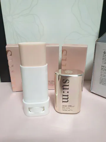 Kem Chống Nắng Sum 37 Sun-away Velvet Sun Stick SPF50+ 18g - Bảo Vệ Da Khỏi Tia UV, Dễ Dàng Sử Dụng, Không Nhờn Rít