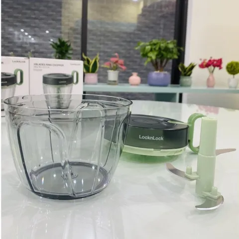 Dụng Cụ Băm Rau Củ Quả, Xay Hành Tỏi LocknLock 3 Lưỡi Dao Sắc Bén CKS313-650ml