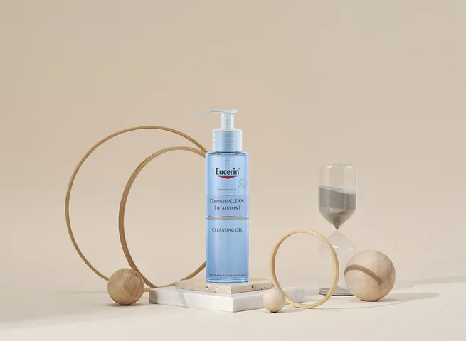 Gel Rửa Mặt Eucerin Cho Da Nhạy Cảm Dermatoclean Cleansing Gel 200ml