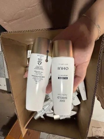 Kem Chống Nắng OHUI Day Shield Đen 50ml - Bảo Vệ Da Tối Ưu, Chống Tia UV, Hiệu Chỉnh Sắc Da, Kiểm Soát Nhờn, Phù Hợp Với Mọi Loại Da