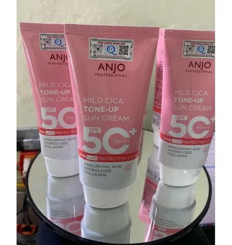 Kem chống nắng Anjo Professional Mild Cica Tone - Up Sun Cream SPF50+ PA+++