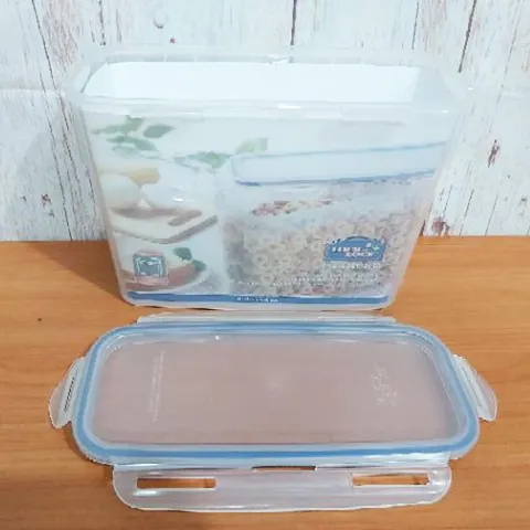 Hộp Nhựa Hình Chữ Nhật Dáng Cao, Kín Hơi, Nhựa PP HPL712 - 2.4L- Hàng Chính Hãng