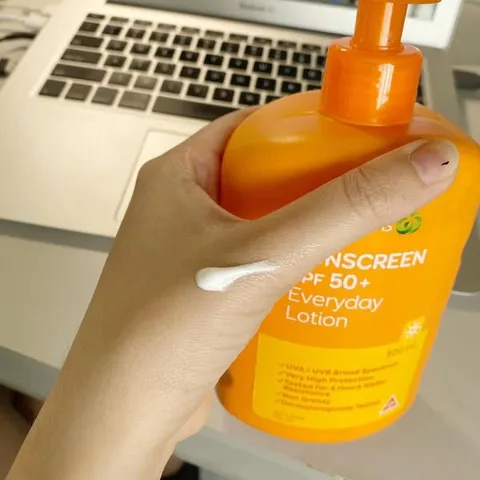 Kem Chống Nắng Woolworths SPF 50+ Chai 500ml - Bảo Vệ Da Chống Nắng Hiệu Quả, Chịu Nước 4 Giờ, An Toàn Cho Da Nhạy Cảm