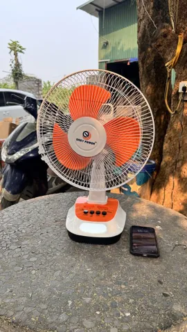 Quạt Bàn Tích Điện EASY POWER EP-3212A 12 Inch - Nguồn 220V, Có Đèn Led, Sạc Điện Thoại, Giải Nhiệt Tại Nhà & Ngoài Trời