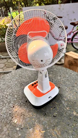 Quạt Bàn Tích Điện EASY POWER EP-3212A 12 Inch - Nguồn 220V, Có Đèn Led, Sạc Điện Thoại, Giải Nhiệt Tại Nhà & Ngoài Trời