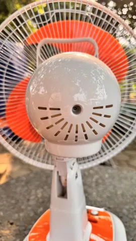 Quạt Bàn Tích Điện EASY POWER EP-3212A 12 Inch - Nguồn 220V, Có Đèn Led, Sạc Điện Thoại, Giải Nhiệt Tại Nhà & Ngoài Trời