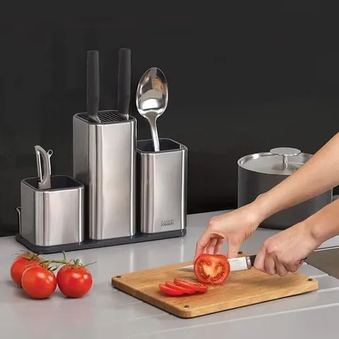 Hộp đựng dụng cụ nhà bếp Joseph Joseph 95026 Counterstore - Dụng cụ nấu ăn gọn gàng, kèm thớt chống trượt, tiện lợi cho không gian nhỏ