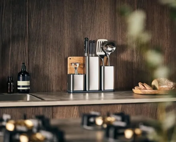 Hộp đựng dụng cụ nhà bếp Joseph Joseph 95026 Counterstore - Dụng cụ nấu ăn gọn gàng, kèm thớt chống trượt, tiện lợi cho không gian nhỏ