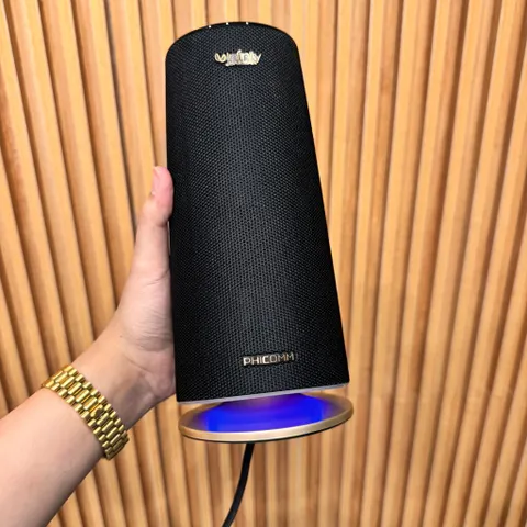 Loa Bluetooth PHICOMM R1 - Công Nghệ Âm Thanh Infinity by Harman, Thiết Kế Thông Minh, Kết Nối Bluetooth và Wi-Fi, Âm Thanh Mạnh Mẽ, Đế LED Phát Sáng