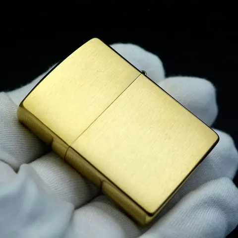 Bật Lửa Zippo 204B Vỏ Đồng Vàng Đánh Vân Xước - Bảo Hành Trọn Đời - Quà Tặng Độc Đáo Cho Fan Zippo