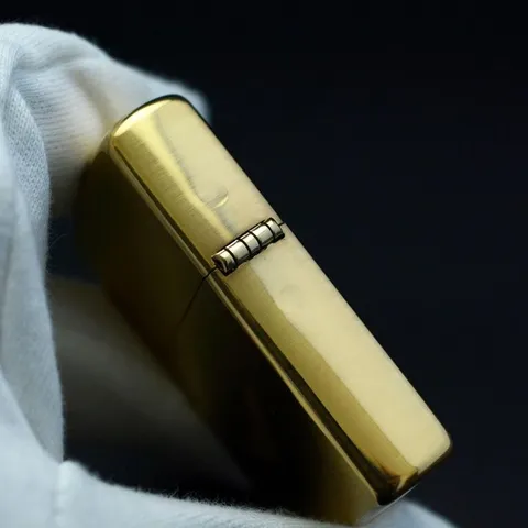 Bật Lửa Zippo 204B Vỏ Đồng Vàng Đánh Vân Xước - Bảo Hành Trọn Đời - Quà Tặng Độc Đáo Cho Fan Zippo