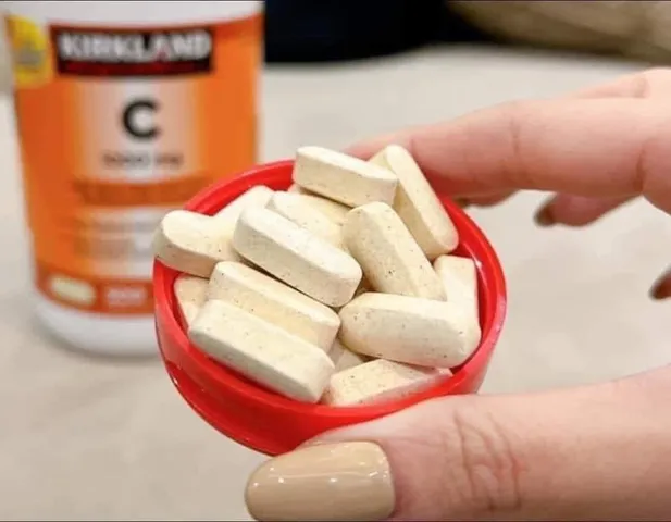 Viên Uống Bổ Sung Vitamin C 1000mg Kirkland Signature - 500 Viên Tăng Cường Miễn Dịch, Chống Oxy Hóa, Hàng Nhập Mỹ