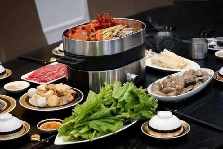Nồi lẩu điện đa năng 2 trong 1 WMF Hot Pot Lono - Nồi hấp chất lượng cao cho 6 người, thuận tiện chế biến món Châu Á