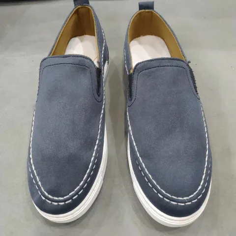 Giày Lười Vải Nam G17 Slip-on - Đế Cao Su Chống Trơn Trượt, Phong Cách Thời Trang Hiện Đại, Nhiều Size