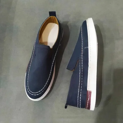 Giày Lười Vải Nam Slip-on G18 - Giày Sục Phong Cách Cá Tính Thời Trang Dễ Phối Đồ, Đẳng Cấp và Bền Đẹp