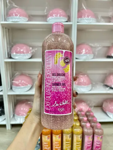 Sữa tắm có hạt F&W So White Exfoliating Shower Gel 940ml