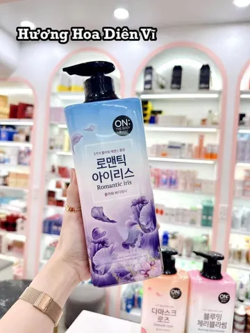 Sữa Tắm Nước Hoa On The Body Hàn Quốc 900ml - Sạch Da, Cung Cấp Độ Ẩm Và Hương Thơm Quyến Rũ - Phù Hợp Mọi Loại Da