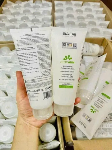 Sữa rửa mặt gel BABE 200ml - Chăm sóc da dầu mụn hiệu quả từ Tây Ban Nha, làm sạch sâu, kiểm soát dầu và ngăn ngừa mụn.