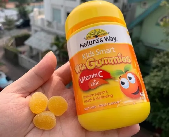 (Có tem) Kẹo dẻo bổ sung Vitamin C và Kẽm Nature's Way Úc Hỗ Trợ Tăng Đề Kháng  60 viên